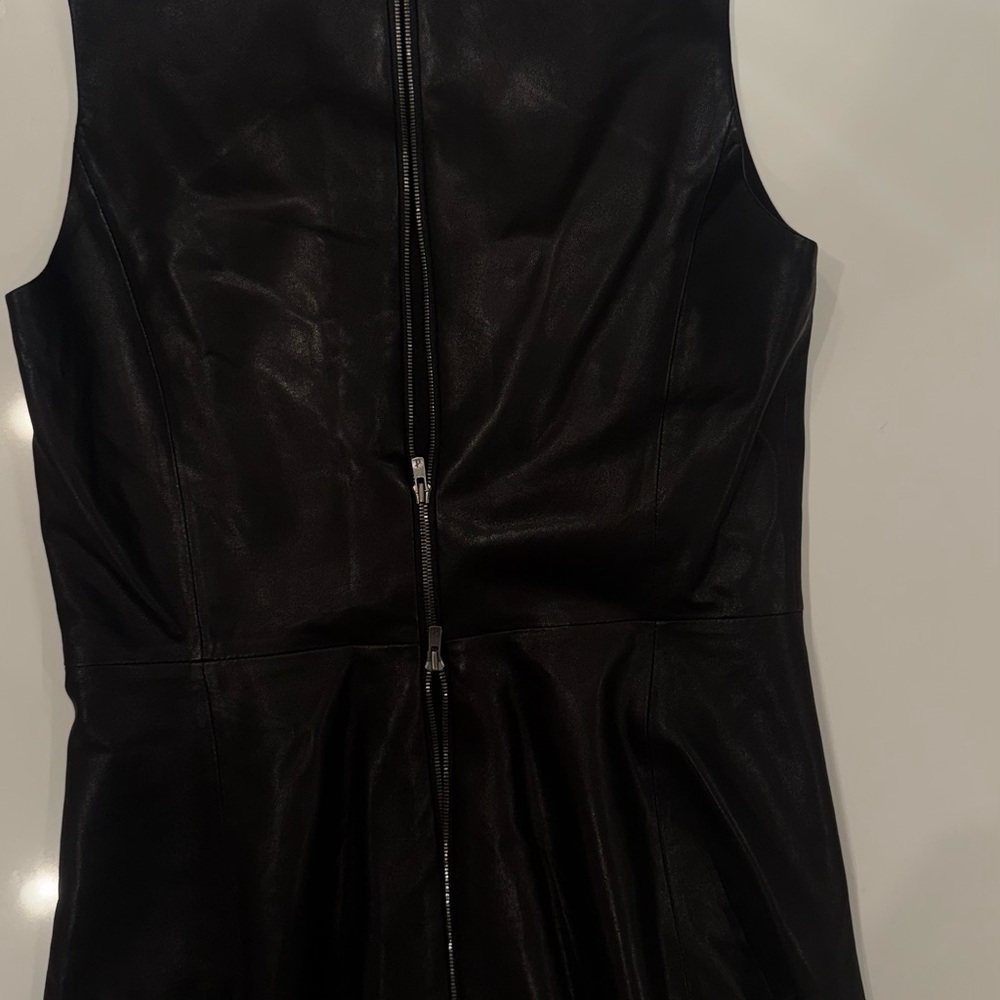 Skaist Taylor Black Lamp leather dress sleeveless short Round Neck Zip Car Label